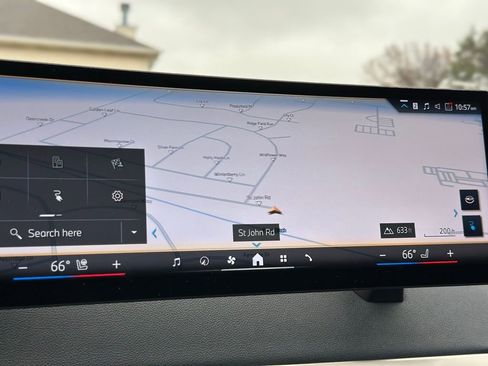 Used 2024 BMW iX xDrive50 w/ Premium Package image 33