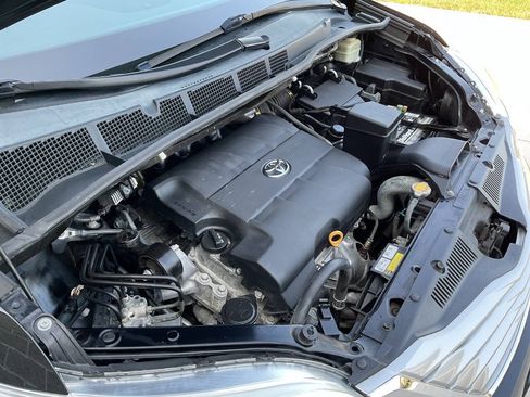 Used 2016 Toyota Sienna Limited w/ Protection Package FWD image 65