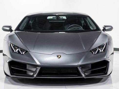 Used 2018 Lamborghini Huracan LP 580-2 image 8