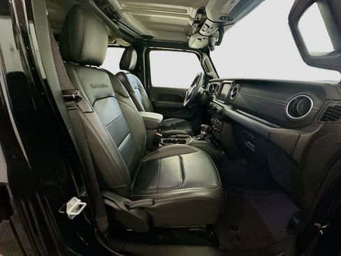 Used 2023 Jeep Wrangler Sahara image 32