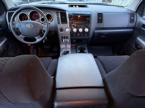 Used 2010 Toyota Tundra 4x4 CrewMax image 22