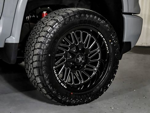 Used 2024 Chevrolet Silverado 2500 LT image 61