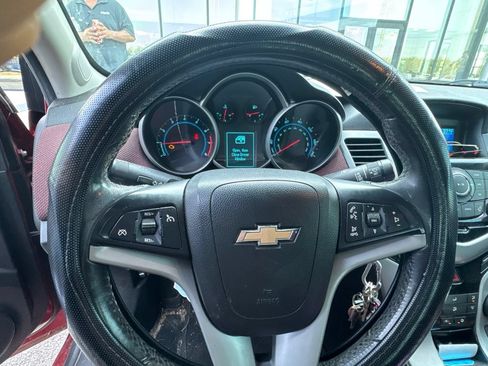 Used 2013 Chevrolet Cruze LT FWD image 12