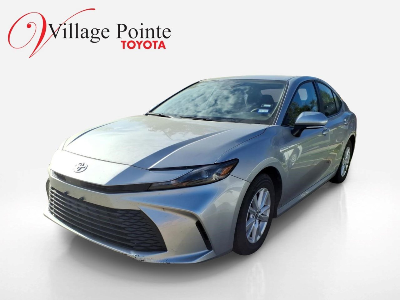 Used 2025 Toyota Camry LE FWD image 1