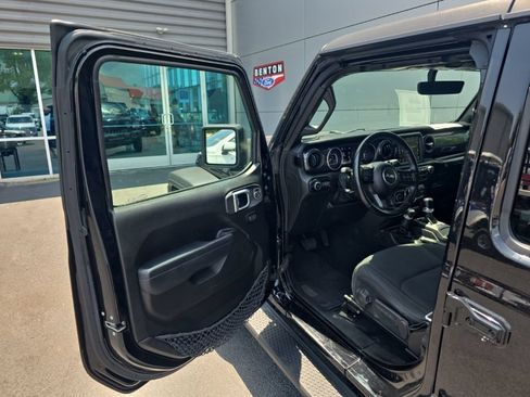 Used 2021 Jeep Wrangler Unlimited Sport AWD/4WD image 13
