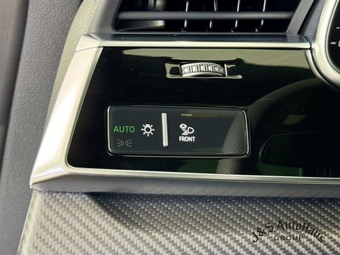 Used 2024 Audi SQ8 Prestige w/ Prestige Package AWD/4WD image 10