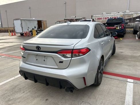 Used 2023 Toyota Corolla SE image 3