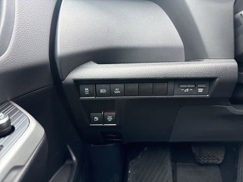 Used 2023 Toyota Sienna XSE w/ XSE Plus Package image 22