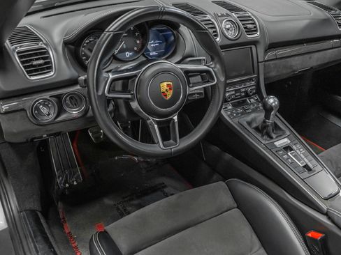 Used 2016 Porsche Boxster Spyder image 11