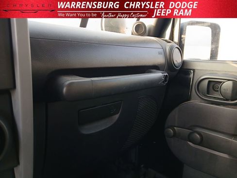 Used 2009 Jeep Wrangler X image 19