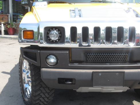 Used 2003 HUMMER H2 w/ Preferred Equipment Group AWD/4WD image 3