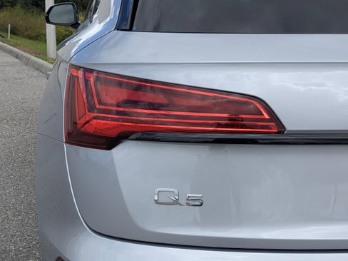 Certified 2025 Audi Q5 2.0T Premium w/ Convenience Plus Package image 10