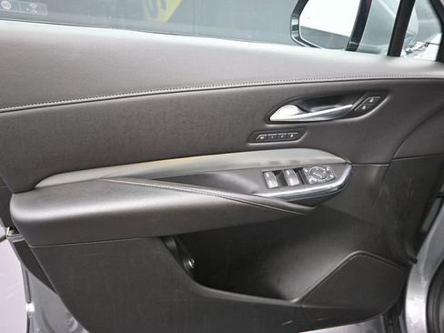 Used 2023 Cadillac XT4 Premium Luxury image 19