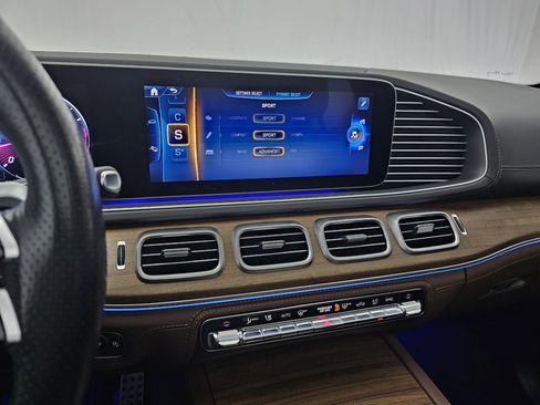 Certified 2024 Mercedes-Benz GLE 53 AMG 4MATIC image 40