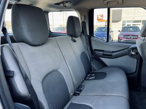 Used 2015 Nissan Xterra S image 22