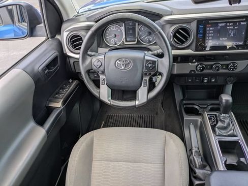 Used 2018 Toyota Tacoma SR5 RWD image 17