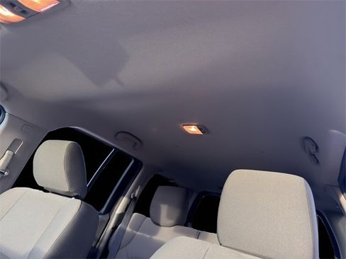 Used 2013 Nissan Xterra S image 24