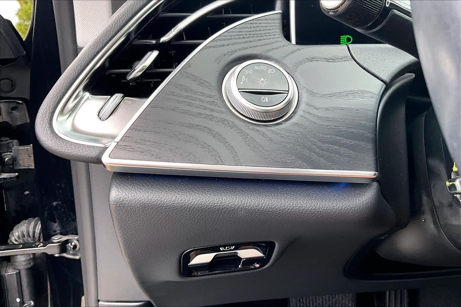 Used 2025 Mercedes-Benz E 350 Sedan image 32