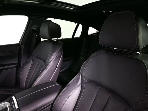 Used 2022 BMW X6 M50i w/ Executive Package image 5