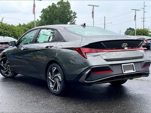 New 2025 Hyundai Elantra Sport image 3