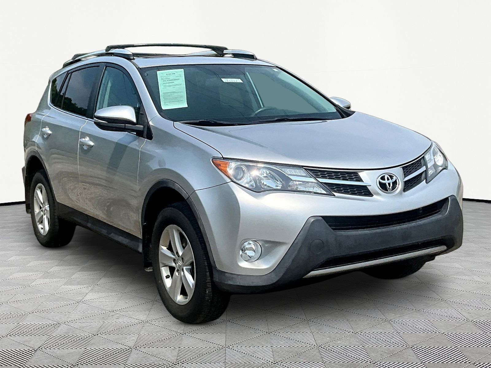 Used 2014 Toyota RAV4 XLE FWD image 3