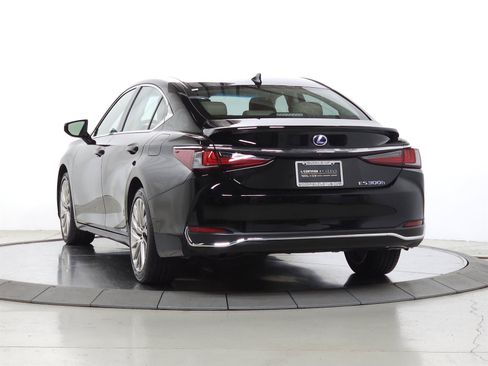 Used 2021 Lexus ES 300h w/ Accessory Package 2 FWD image 5