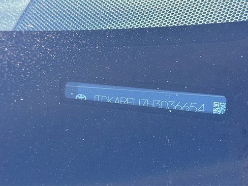 Used 2017 Toyota Prius Four Touring image 3