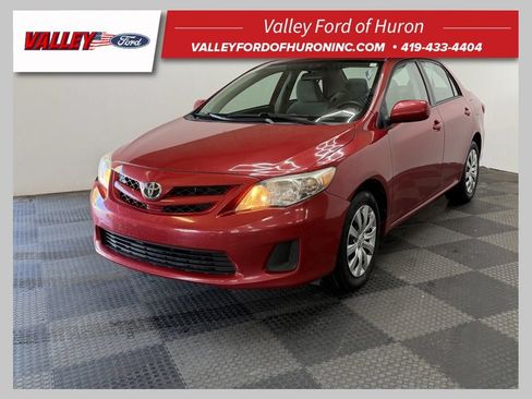 Used 2012 Toyota Corolla LE FWD image 1