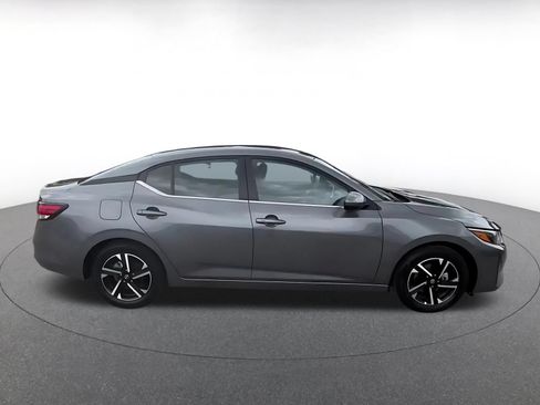 Used 2025 Nissan Sentra SV FWD image 15