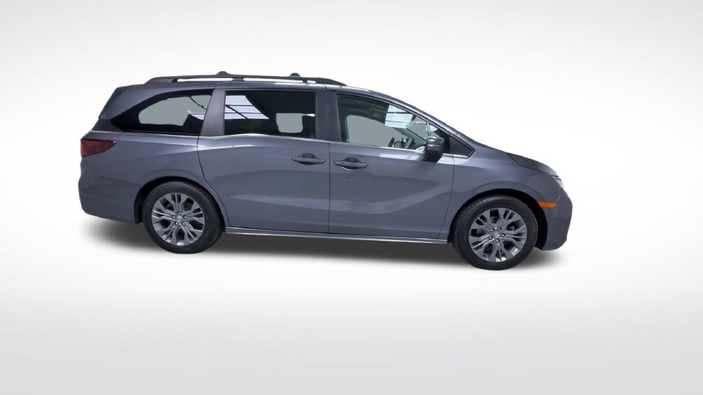 Used 2025 Honda Odyssey Touring image 10