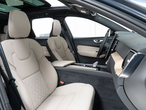 New 2026 Volvo XC60 T8 Plus w/ Climate Package AWD/4WD image 22