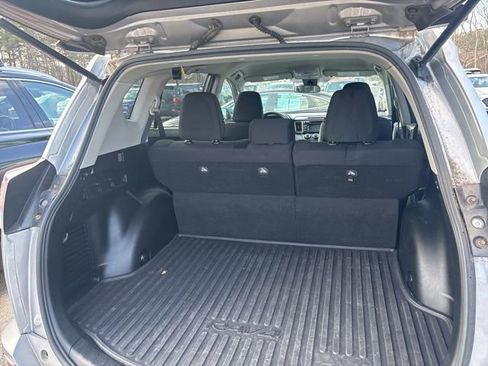 Used 2017 Toyota RAV4 LE image 7