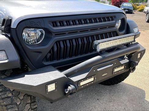 Used 2020 Jeep Gladiator Sport w/ Quick Order Package 24S AWD/4WD image 32