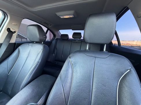 Used 2013 BMW 320i xDrive Sedan image 10