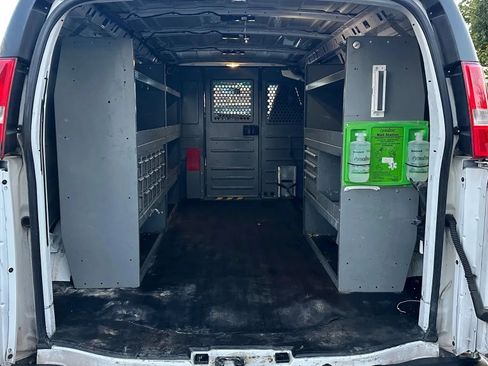 Used 2021 Chevrolet Express 2500 w/ Driver Convenience Package RWD image 9