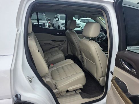 Used 2019 GMC Acadia Denali w/ Technology Package FWD image 15