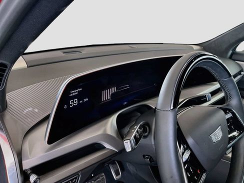 Used 2026 Cadillac Vistiq Sport AWD/4WD image 9