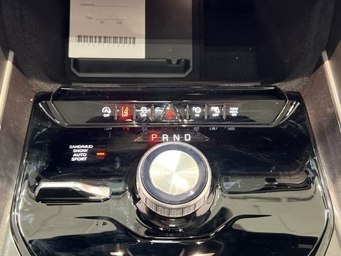 New 2024 Jeep Wagoneer 4WD w/ Premium Group I image 22