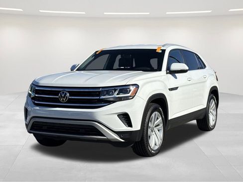 Used 2022 Volkswagen Atlas Cross Sport SE image 1