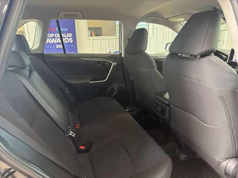 Used 2023 Toyota RAV4 LE AWD/4WD image 25
