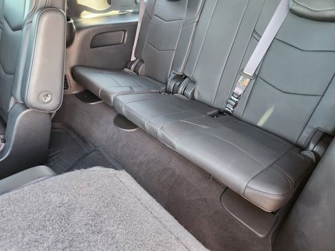 Used 2015 Cadillac Escalade ESV Platinum image 33