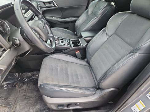 Used 2022 Mitsubishi Outlander SE AWD/4WD image 21
