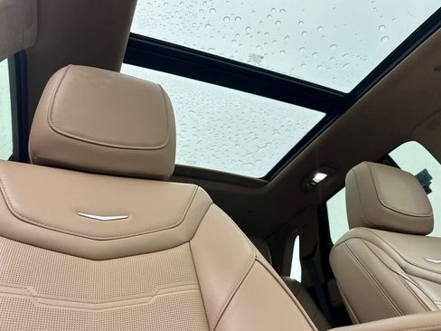 Used 2024 Cadillac XT5 Premium Luxury w/ Platinum Package image 17