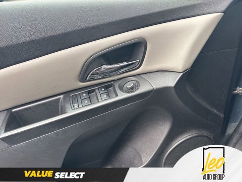 Used 2012 Chevrolet Cruze LS w/ Connectivity Package image 6