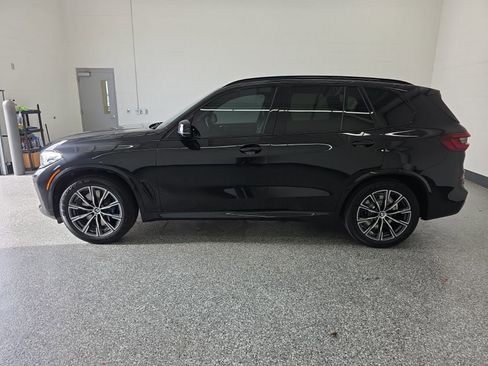 Used 2020 BMW X5 xDrive40i w/ M Sport Package image 2