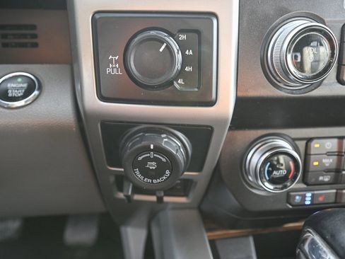 Used 2019 Ford F150 Lariat w/ Equipment Group 502A Luxury image 37