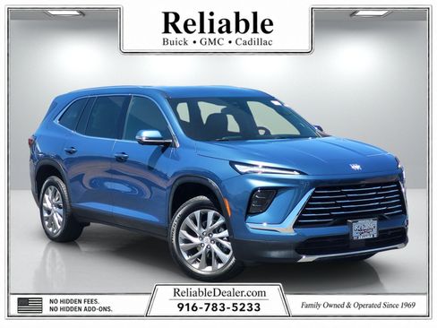 Used 2025 Buick Enclave Preferred FWD image 1