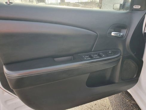 Used 2013 Chrysler 200 Limited image 7