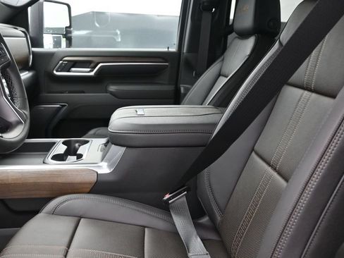 New 2026 Chevrolet Silverado 2500 High Country w/ High Country Premium Package AWD/4WD image 24