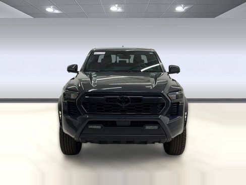 New 2026 Toyota Tacoma SR5 image 5